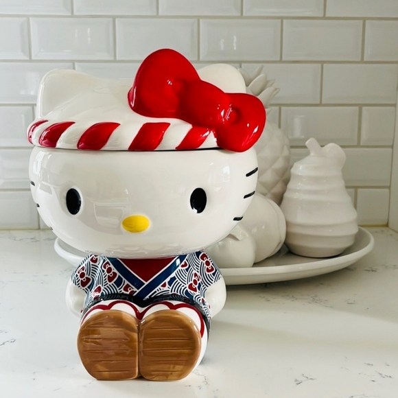 Hello Kitty Ceramic Cookie Jar - Picture 1 of 11